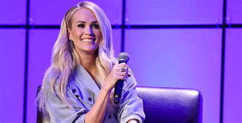 carrie underwood nipples|We Still Havent Forgotten About Carrie Underwoods Third Nipple